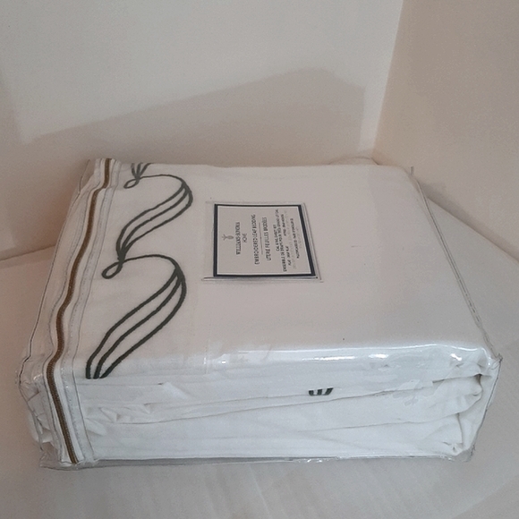 Williams Sonoma Linen Embroidered Leaf California King Sheet Set - Picture 2 of 13